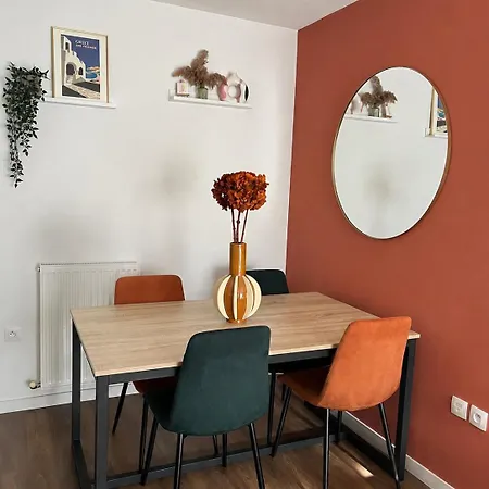 Apartament Cosy, Lumineux & Balcon A