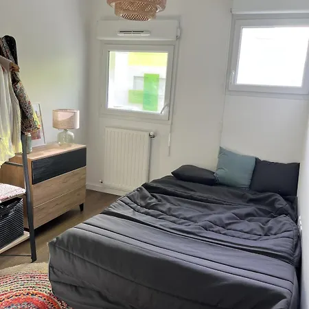 Apartament Cosy, Lumineux & Balcon A Bordeaux